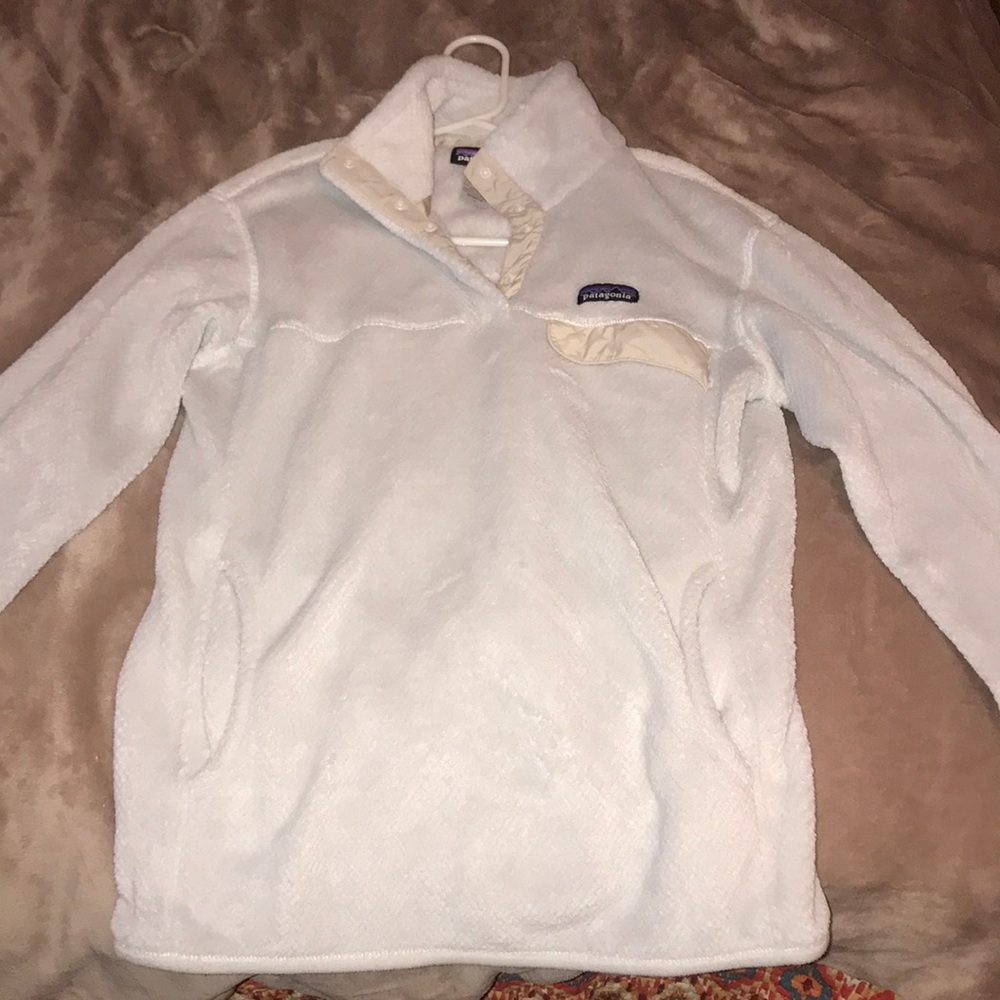 Womans Off-White Patagonia